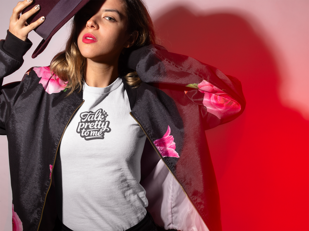 Women's T-Shirt - Talk pretty to me